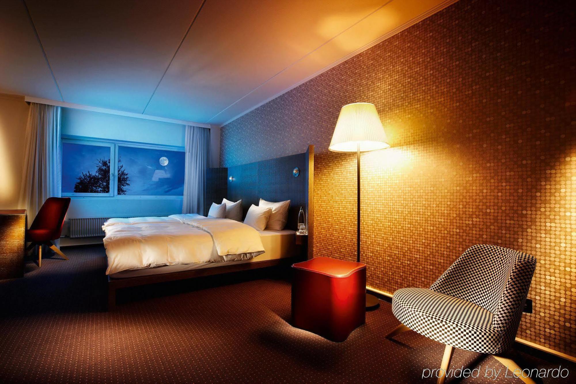 Courtyard By Marriott Berlin Teltow Hotel Exterior foto